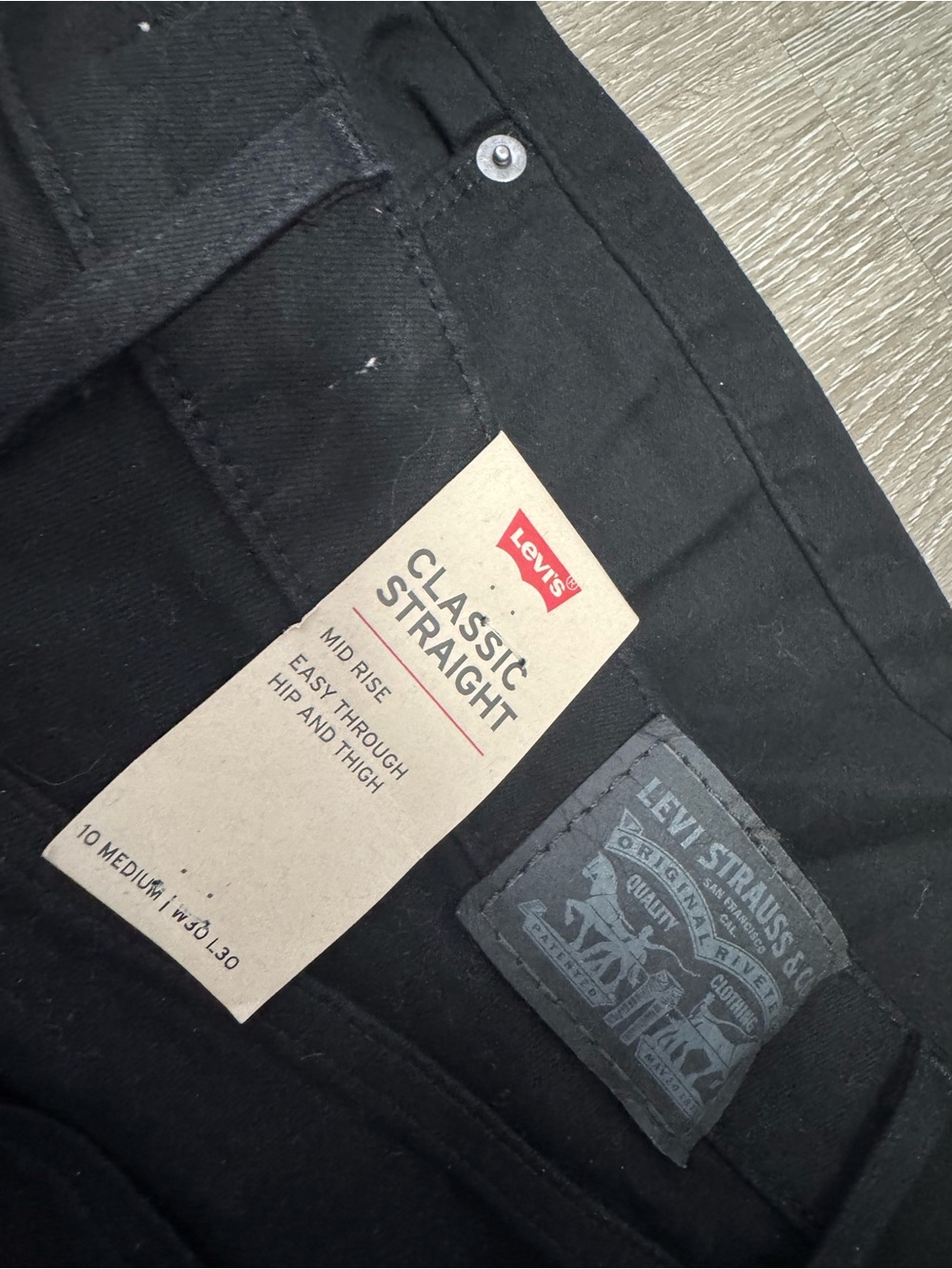 Levi’s black pants - Picture 6 of 6
